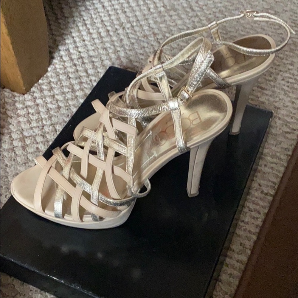 Sandals - Picture 2 of 3